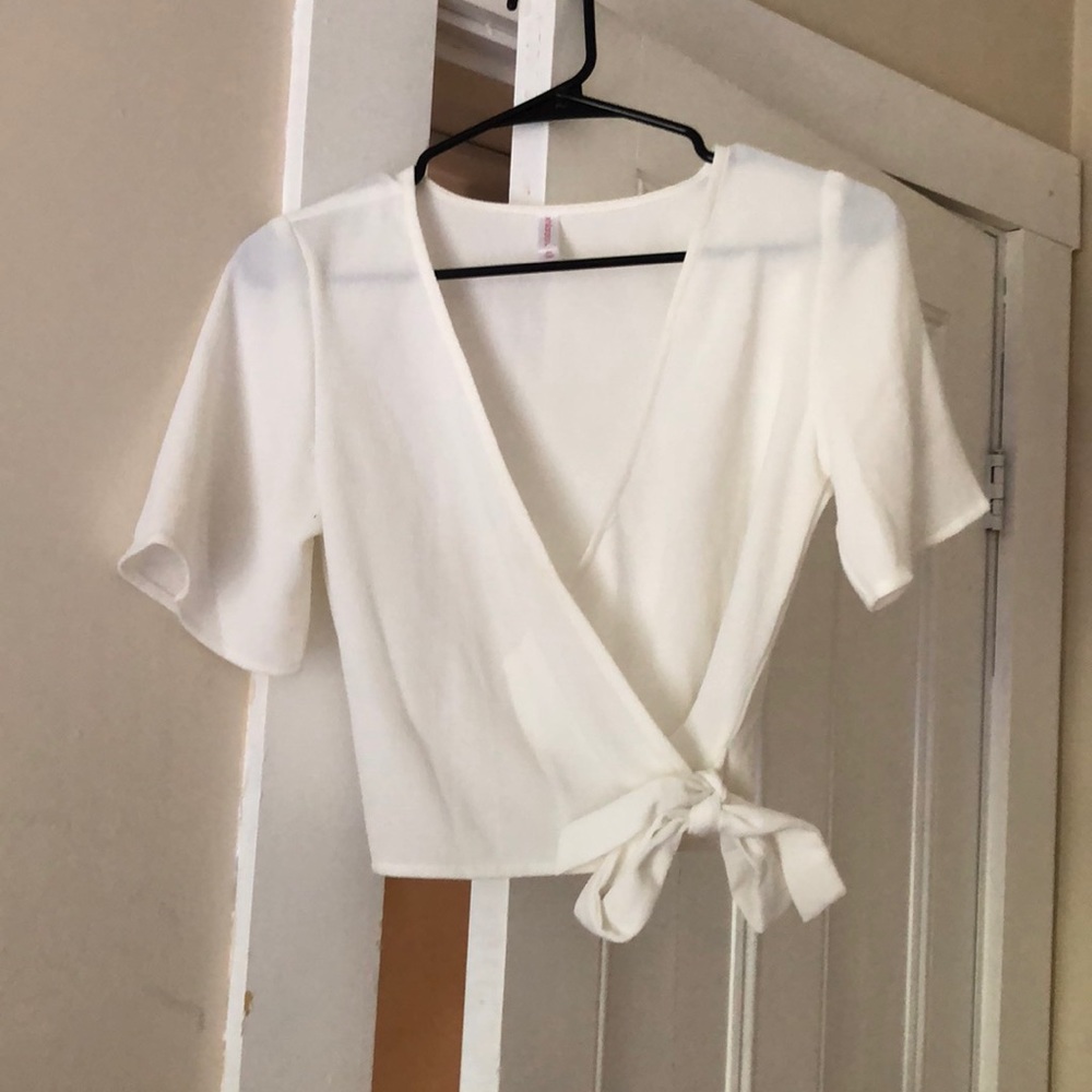 Wrap v neck crop top